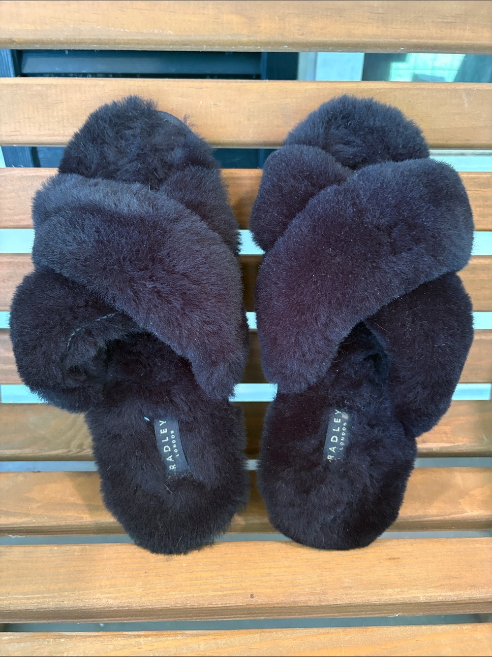 RADLEY LONDON Black Plush Cross-Band Shearling Slide Slippers